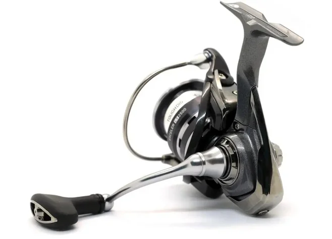 Котушка Daiwa 20 Exceler LT 4000-C Фото 2